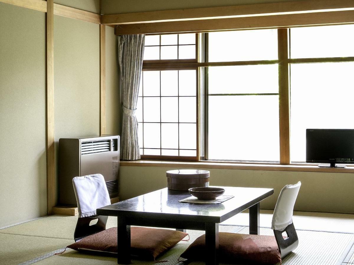 Ryokan Warabino Takayama  Екстериор снимка