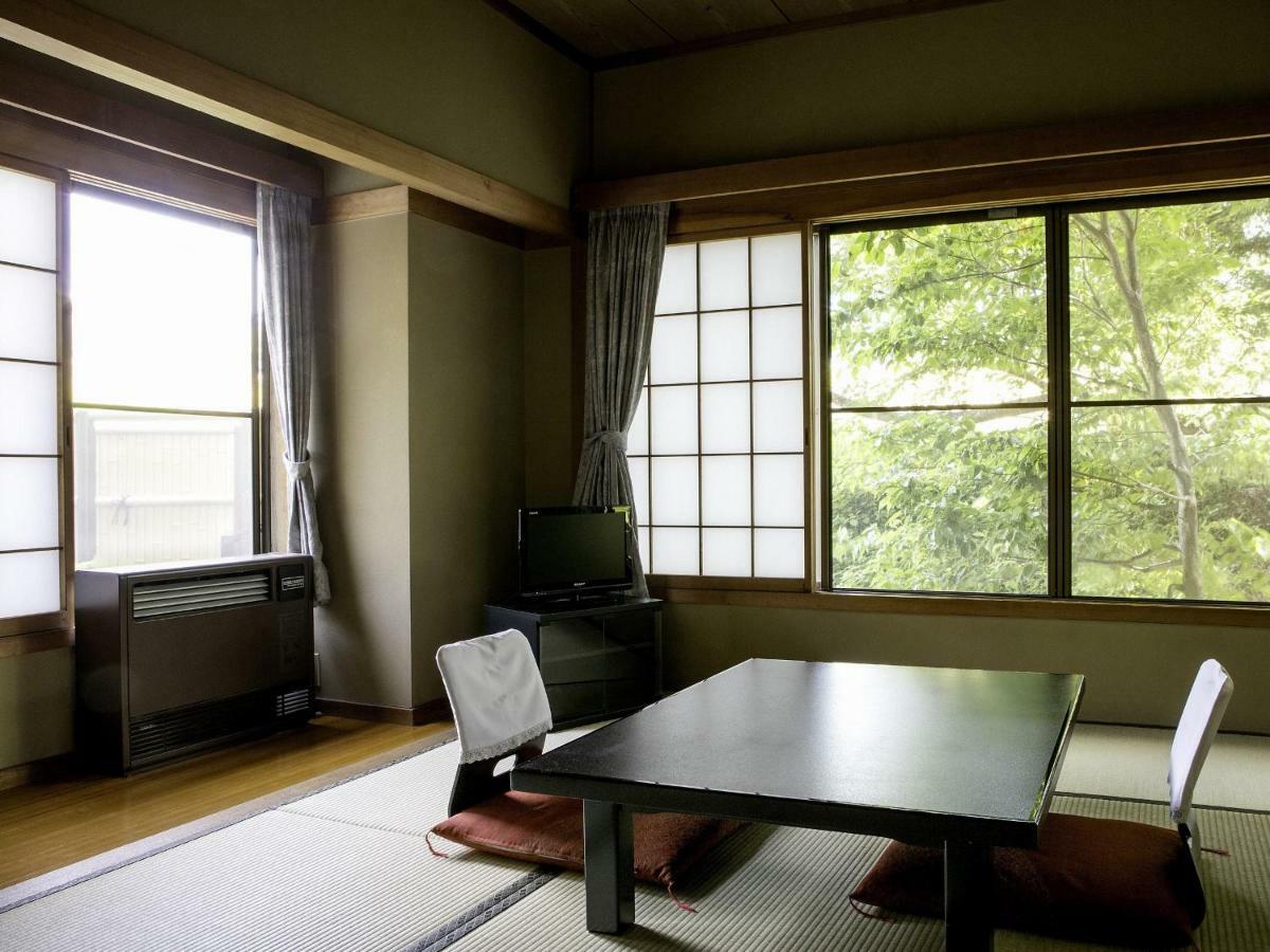 Ryokan Warabino Takayama  Екстериор снимка